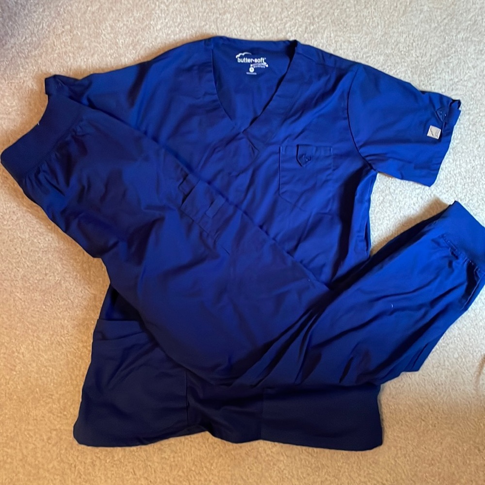 Uniform Advantage UA Butter-soft stretch jogger scrub set